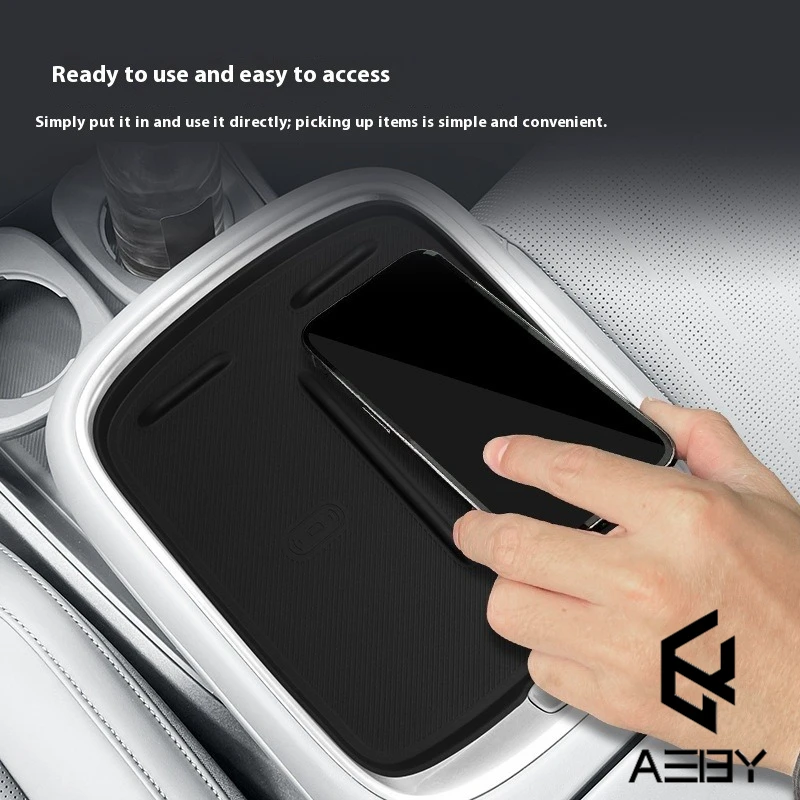 For LEAPMOTOR B10 2025 Wireless Charging Pad Compatible Phone Charger Mat Car Center Console Organizer Charging Phone Holder