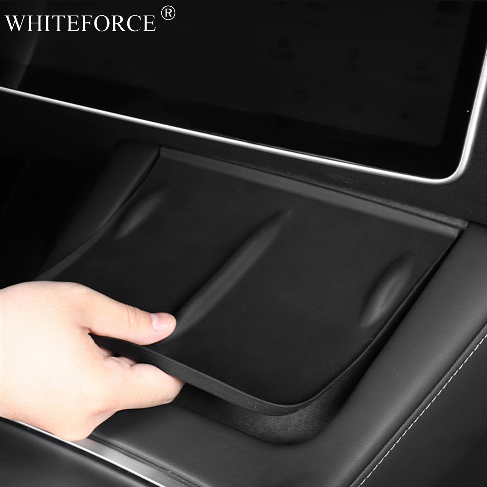 For Tesla Model 3/Y/X/S 2021-2024 Central Control Wireless Charging Silicone Pad Non-slip Pad Dust-Proof Charger Protect Cover