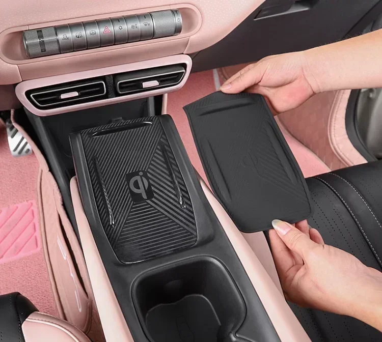 Car Central Console Silicone Wireless Charger Pad Anti-slip Phone Charging Mat Accessiories for BYD SEAGULL Dolphin MINI 23-24